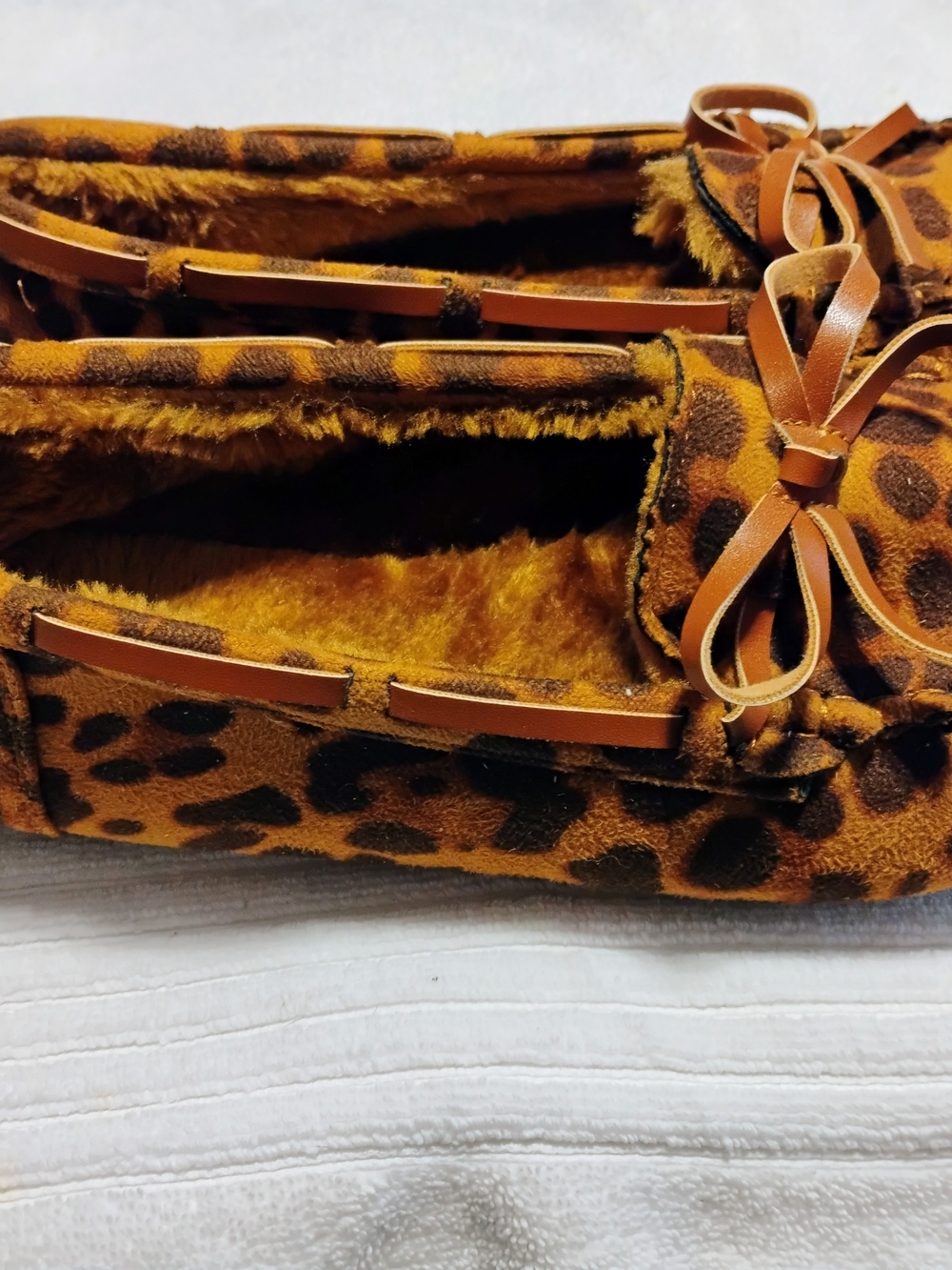 J Mark Leopard Print Faux Fur Moccasins in Brown and Black Size 8